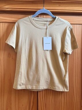 THE BOX-CUT TEE IN ESSENTIAL COTTON